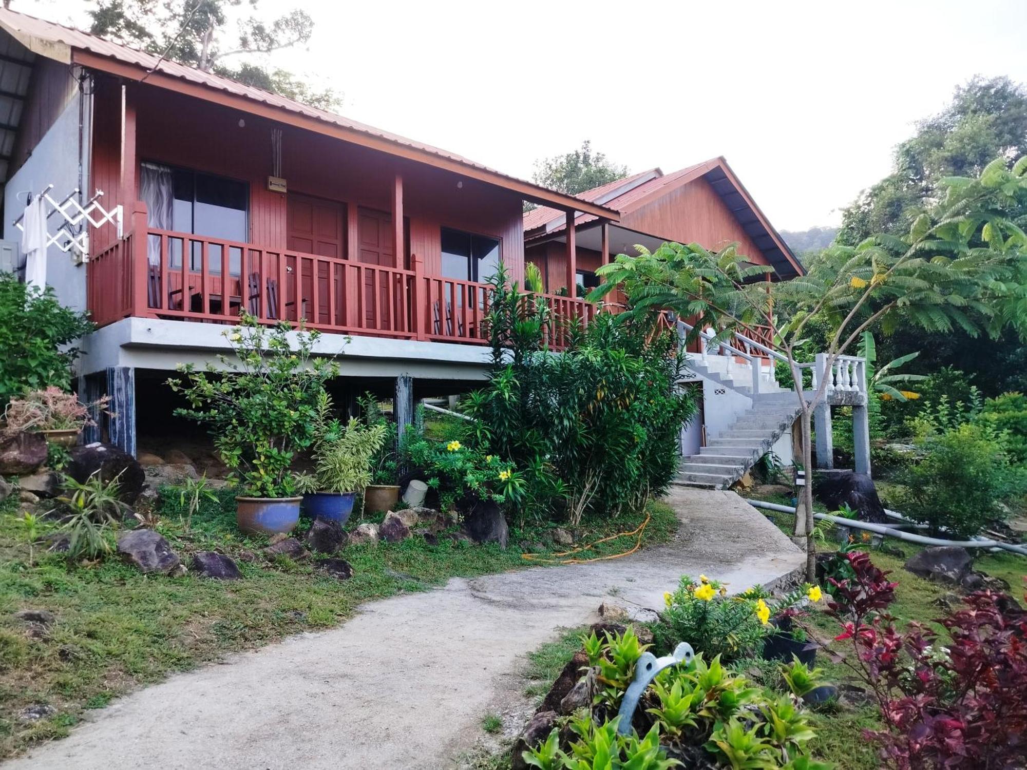Restu Chalet Tioman Kampong Ayer Batang Exterior photo